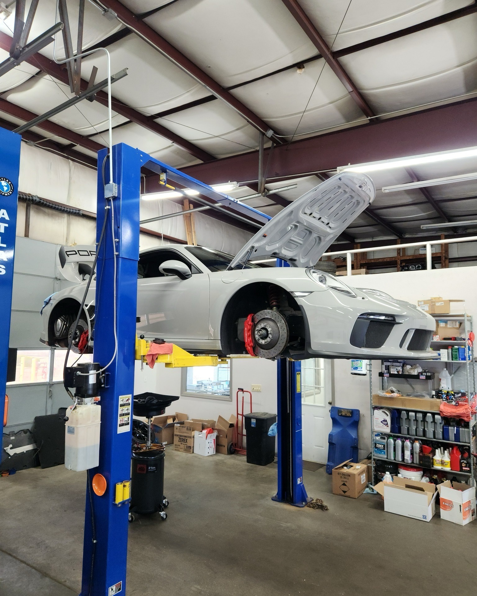 Porsche 911 GT3 on the lift